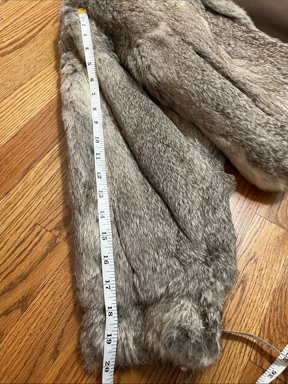 Cropped Gray Rabbit Fur Coat - Picture 9 of 10